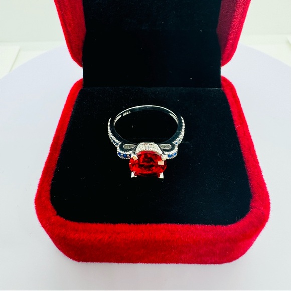 Elegant Red Garnet and Blue Sapphire Ring - Picture 5 of 7